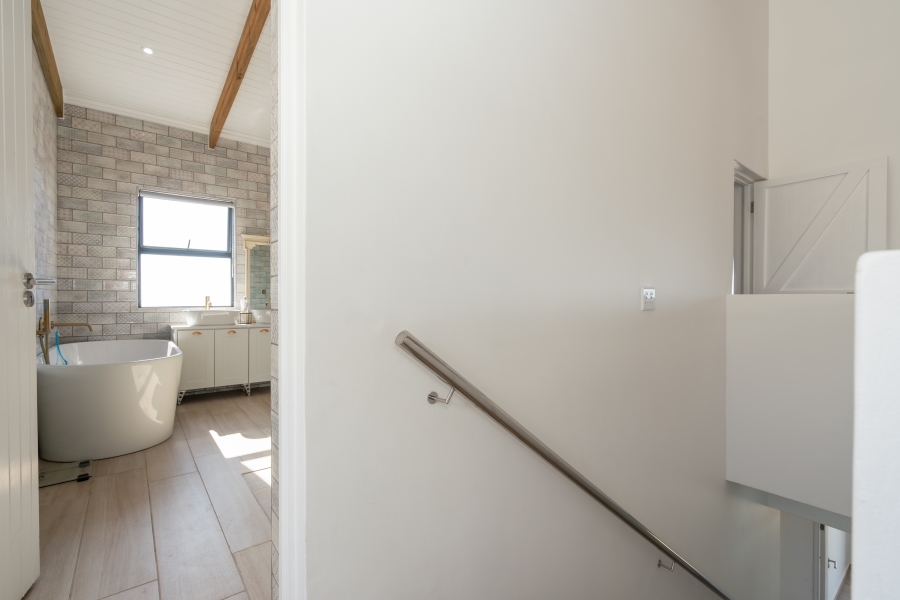 4 Bedroom Property for Sale in Britannica Heights Western Cape
